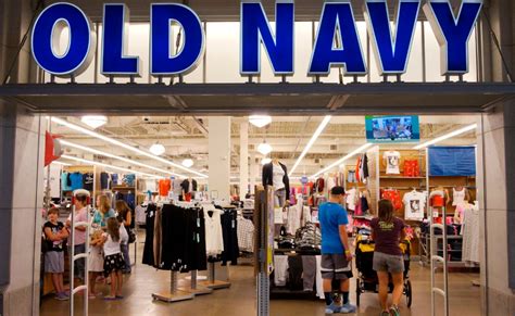 Old Navy Chico Store Accessories