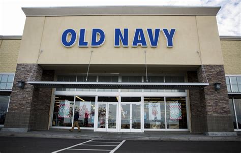 old navy closing times