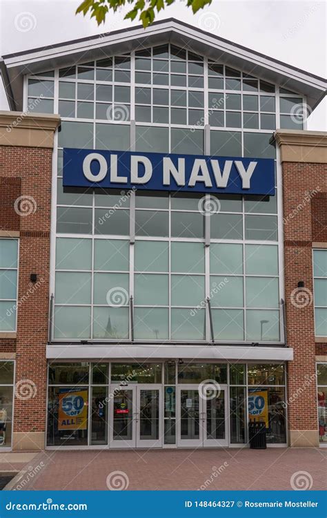 Old Navy Exchange Storefront