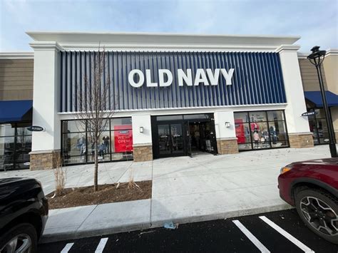 Old Navy opening procedures