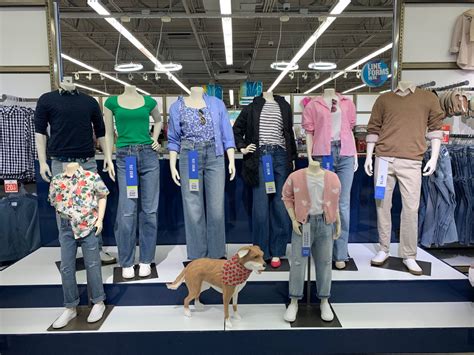 Old Navy Visual Merchandiser