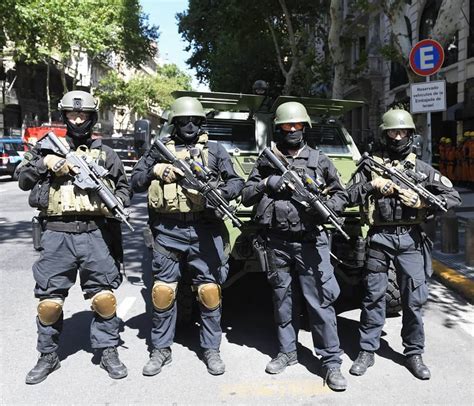 Operadores Fuerzas Especiales Argentina Equipo