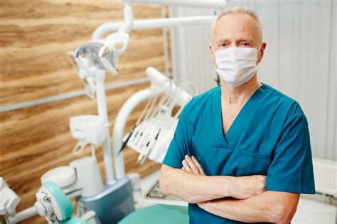 Oral Maxillofacial Surgeon Job