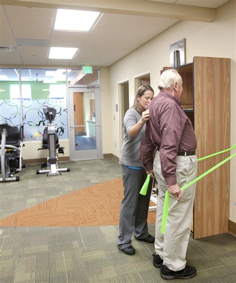 Physical therapists working in outpatient settings