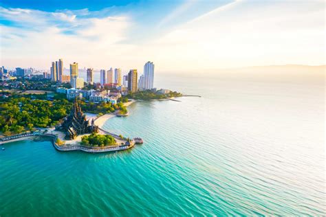 Pattaya beach scene