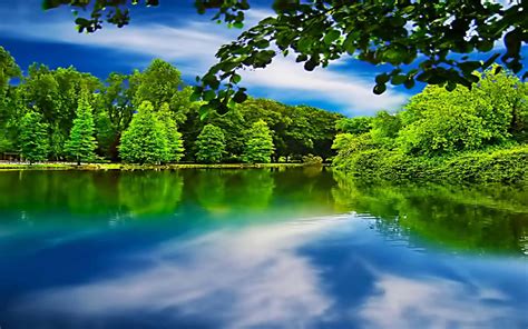 Peaceful lake image