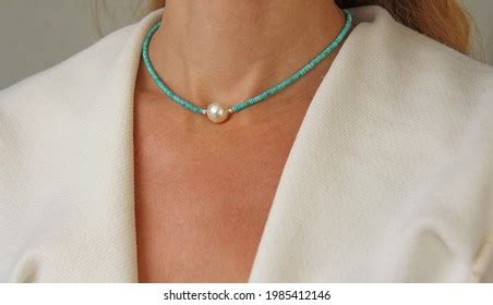 A vintage pearl necklace