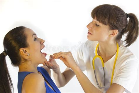 Image of a patient asking questions during a physical exam