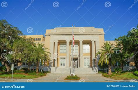 Pinellas Court Building