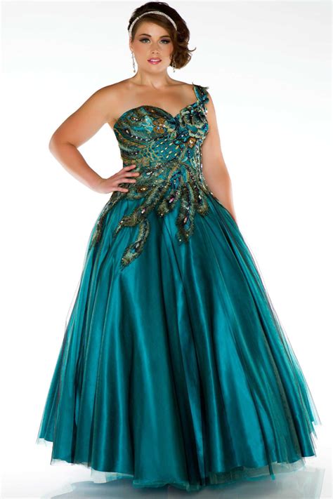 Plus-size prom dress