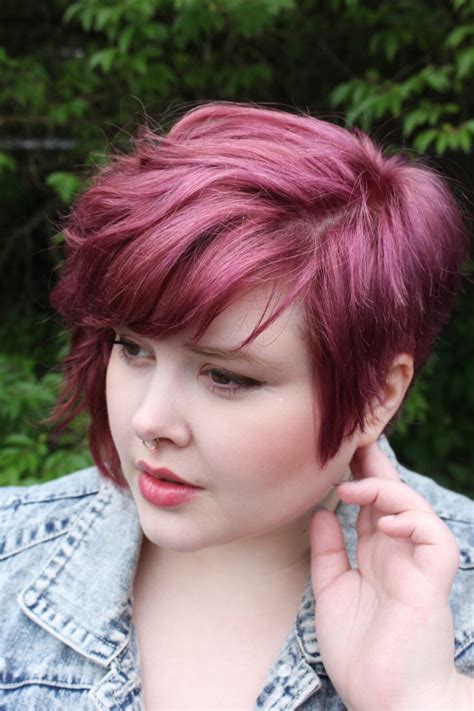 Plus-size women updos