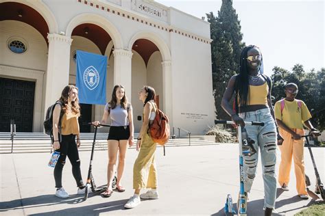 Pomona College Campus Life