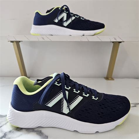 Popular Brands of Navy Blue Tennis Shoes