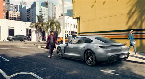 Porsche Taycan Image