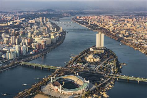 Taedong River in Pyongyang