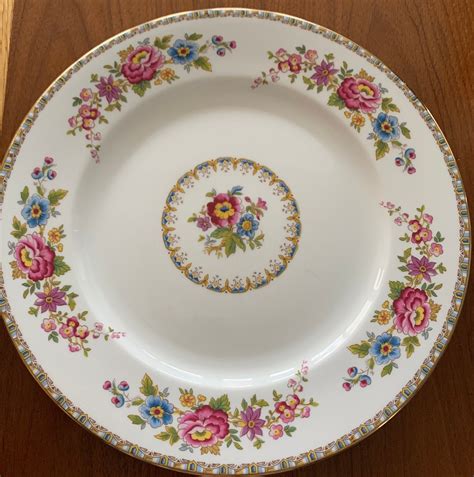 Royal Grafton Bone China Dinner Plates