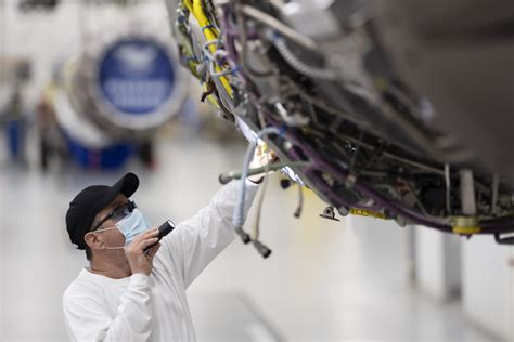 F-35 Engine Maintenance