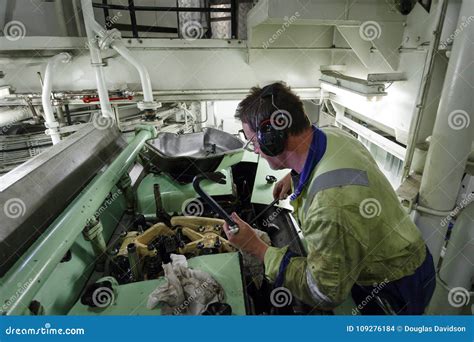 Ship Engineer Maintenance