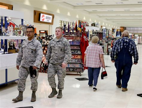 Shopping Privileges for Military Reserve Members