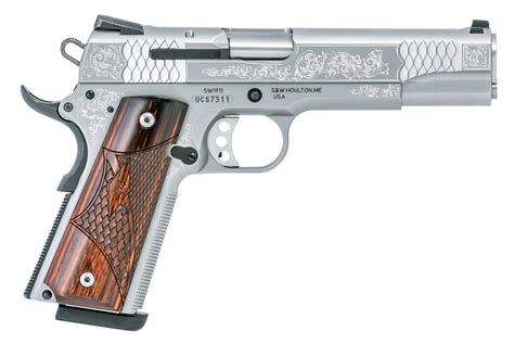 Smith & Wesson 1911 close-up