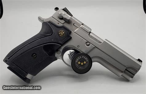 Smith & Wesson 4006 Pistol