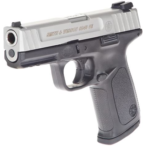 Smith and Wesson SD40