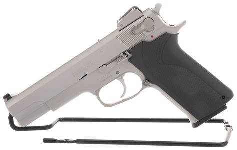 Smith & Wesson 1006 Pistol