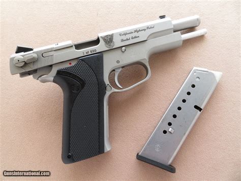 Smith & Wesson 1006 Pistol Gallery 9