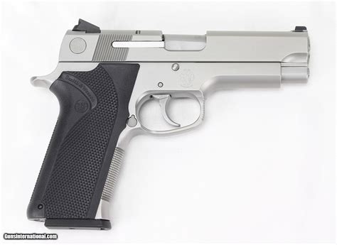 Smith & Wesson 1076 Image 8