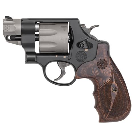 Smith and Wesson 327 durable construction