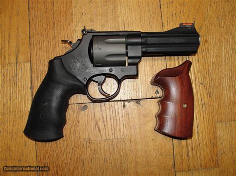 Smith & Wesson 329PD handgun