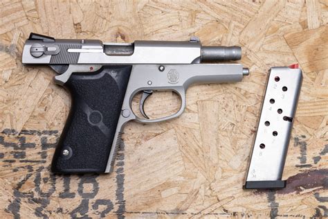 Smith & Wesson 3913 image 1