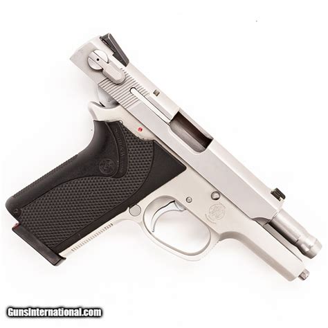 Smith & Wesson 3913 Pistol Gallery 3