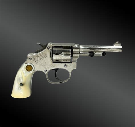 Smith & Wesson Lady Smith Handgun Features