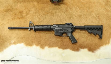 Smith & Wesson M&P AR-15 Gallery 1