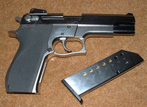 Smith & Wesson M4506 Pistol