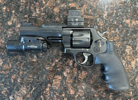 Smith and Wesson TRR8 Urban Training