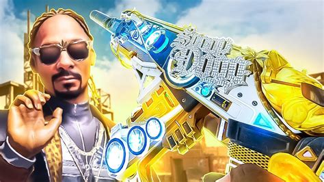 Snoop Dogg with a Gun