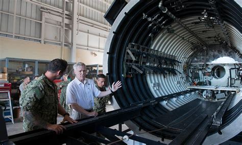 Special forces delivery system on the Astute class submarine