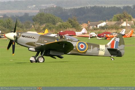 Spitfire Airshow Performance