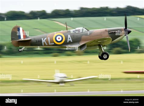 Spitfire landing