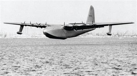 Spruce Goose in flight