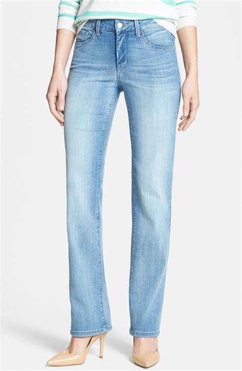 Straight-leg jeans