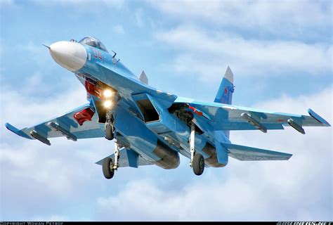 Sukhoi Su-27 in flight