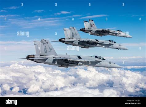 F/A-18E/F Super Hornet Formation