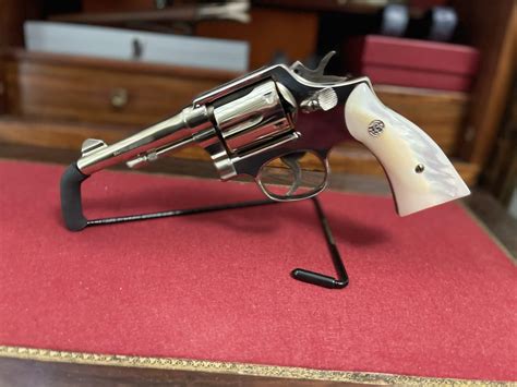 S&W Model 10 revolver action