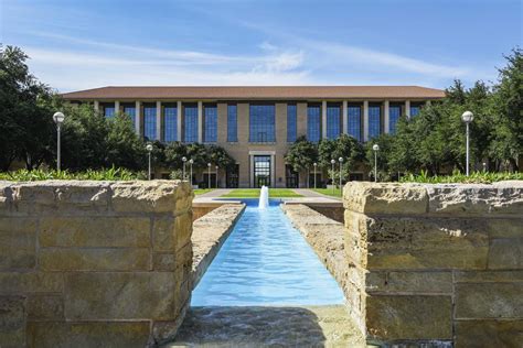 TAMIU Tutoring Center