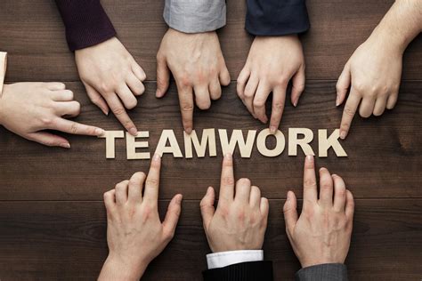 Teamwork Skills Image