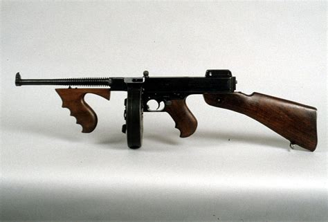 Thompson Machine Gun Pistol in Organized Crime