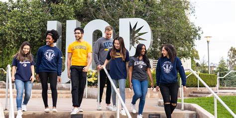 UCR Holiday Calendar and Student Life